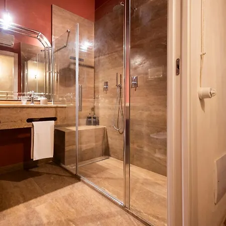 Principe Di Castelnuovo Historical לינה וארוחת בוקר 4*