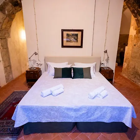 לינה וארוחת בוקר Principe Di Castelnuovo Historical *