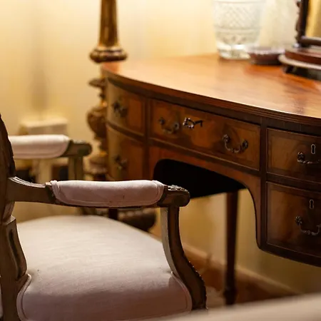 לינה וארוחת בוקר Principe Di Castelnuovo Historical 4*